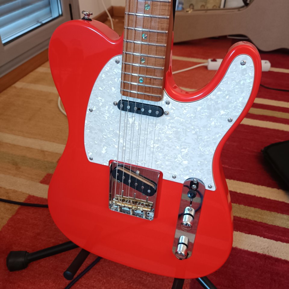 Sire T7 Fiesta Red en perfecto estado de segunda mano · Foto 2 de 10 · A Coruña · 475 €