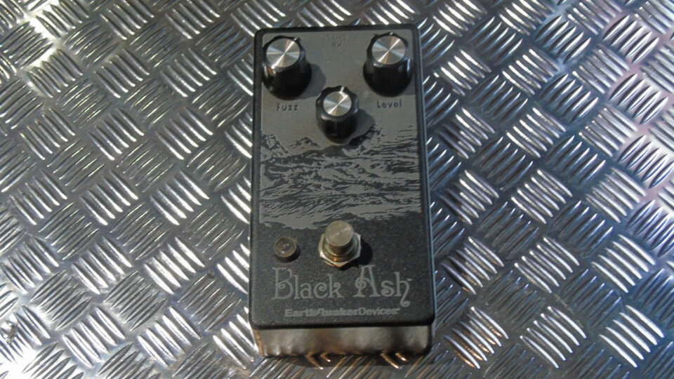 Pedal Earthquaker Devices Black Ash