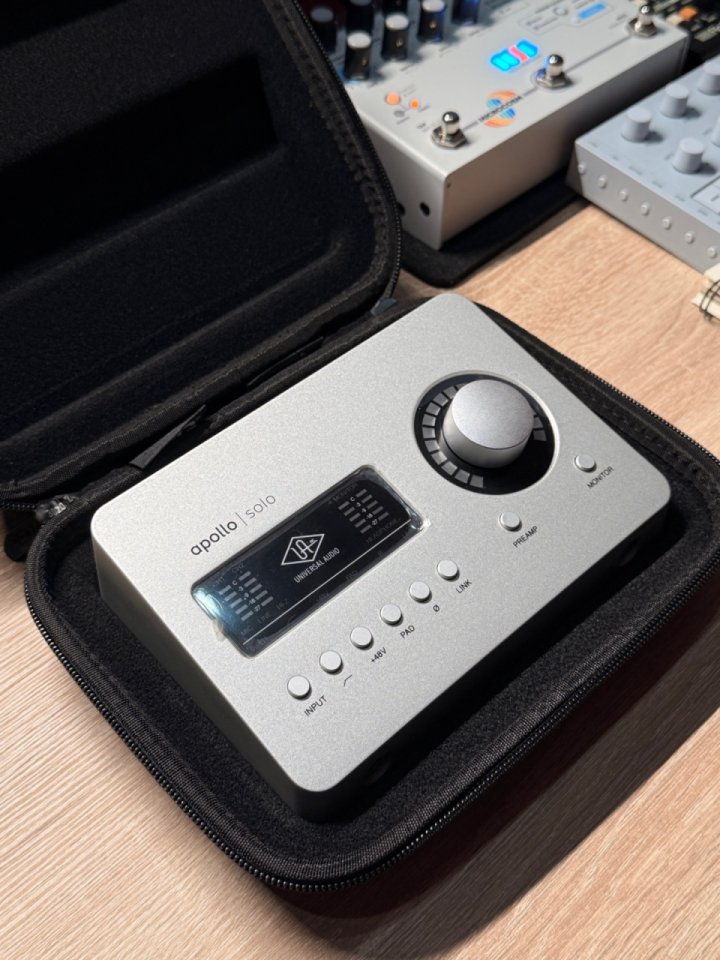 Apollo solo USB + plugins + funda