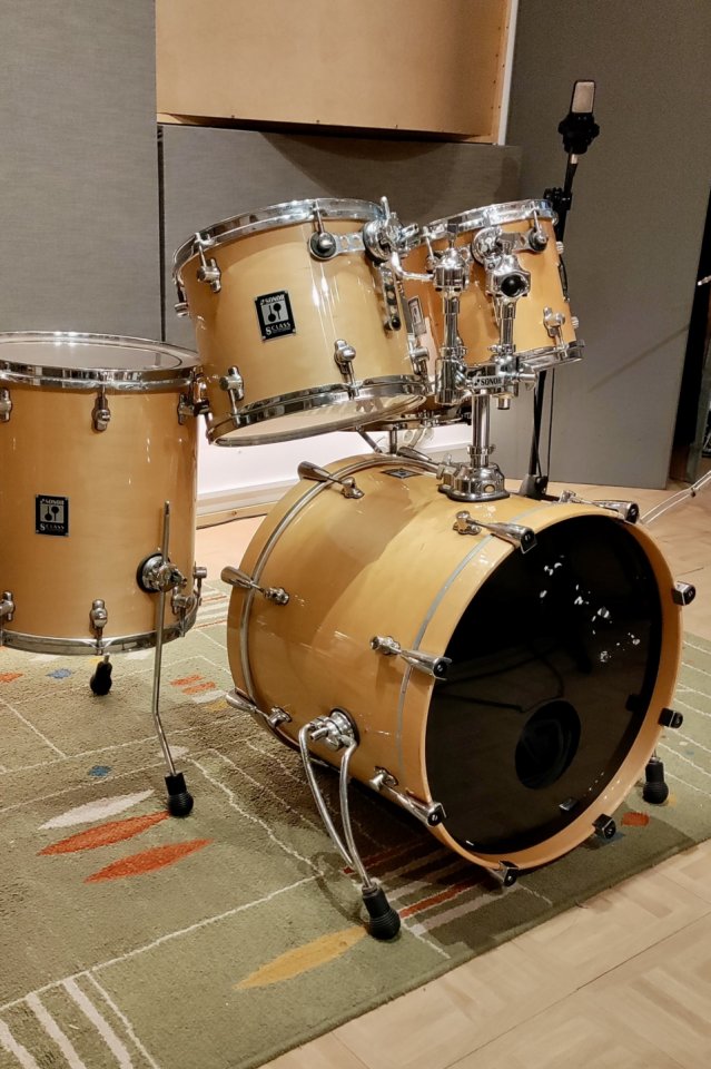 Bateria Sonor Sclass + fundas rígidas de segunda mano · Foto 3 de 10 · Barcelona · 1030 €