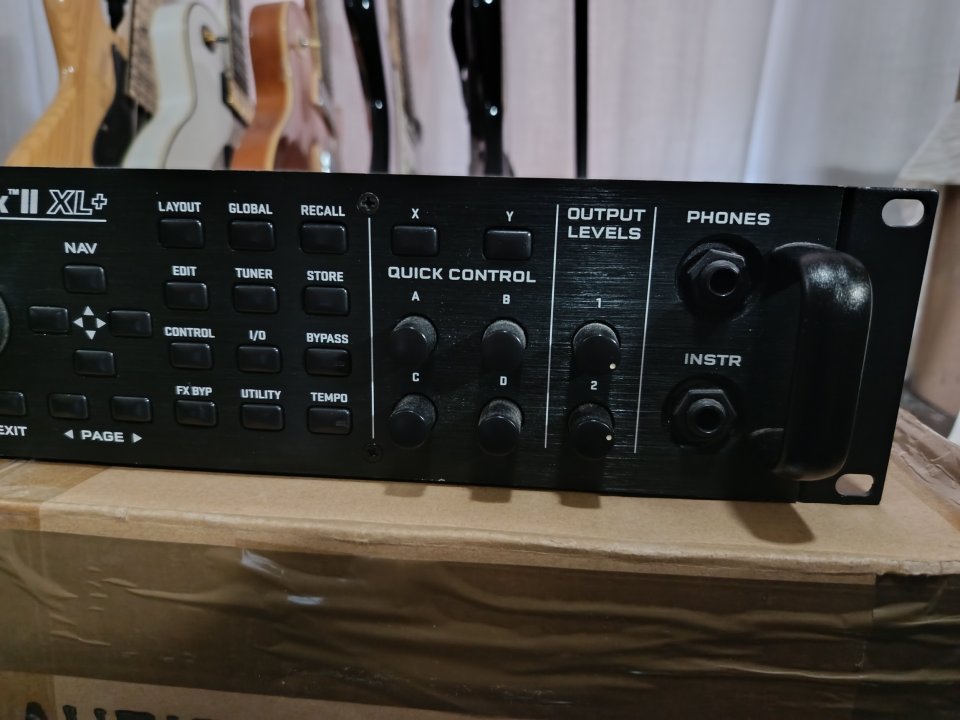 ENVIO INCLUIDO AXE FX II XL + (con caja original, manual y cable USB) de segunda mano · Foto 5 de 7 · Jaén · 1050 €