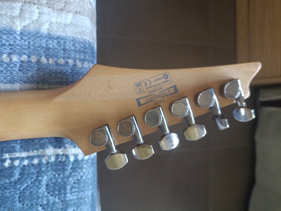 IBANEZ S420 BBS STANDARD de segunda mano · Foto 5 de 10 · Salamanca · 450 €