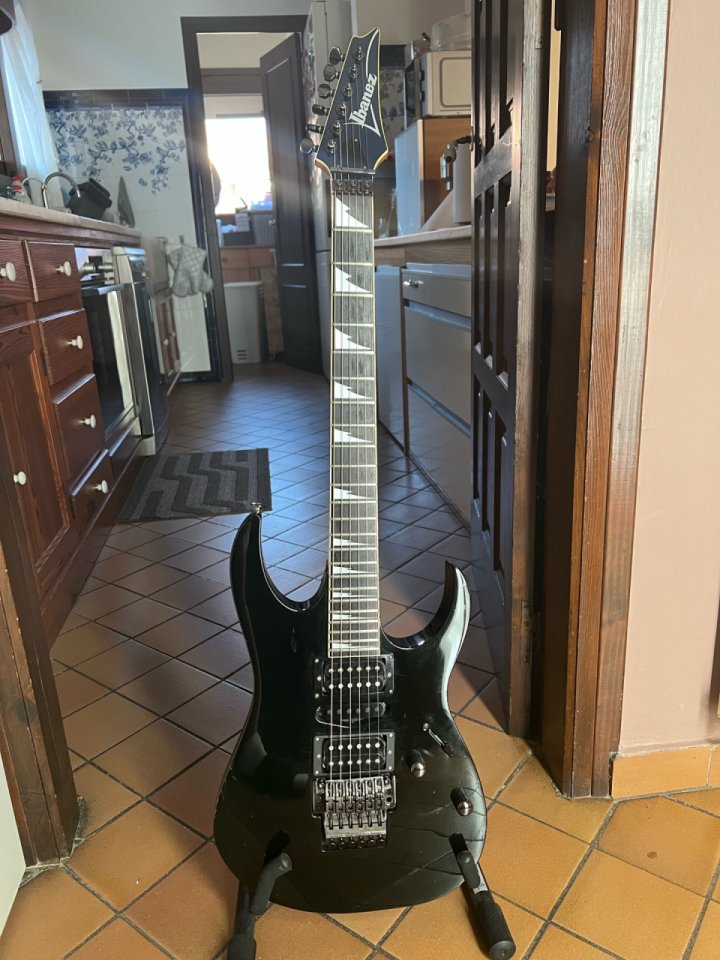 Ibanez rg760/570 japan de segunda mano · Foto 1 de 9 · Barcelona · 550 €