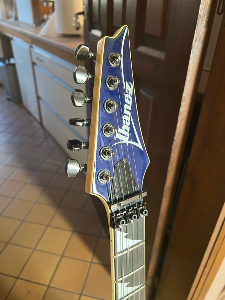 Ibanez rg760/570 japan de segunda mano · Foto 2 de 9 · Barcelona · 550 €