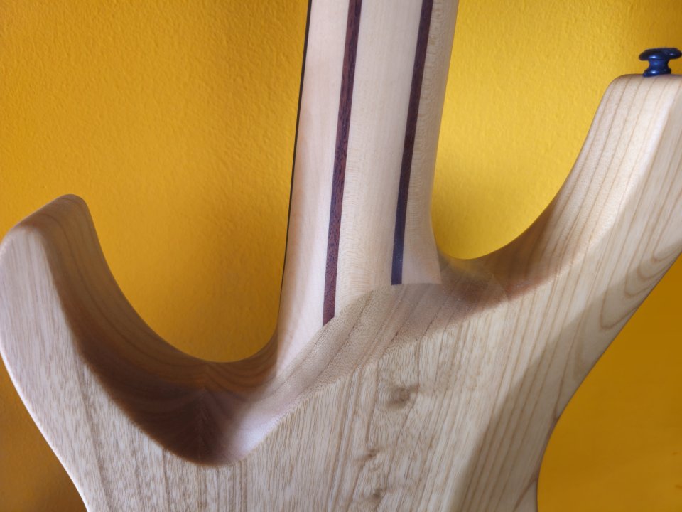 Schecter Reaper 7 SSKYB Multiescala