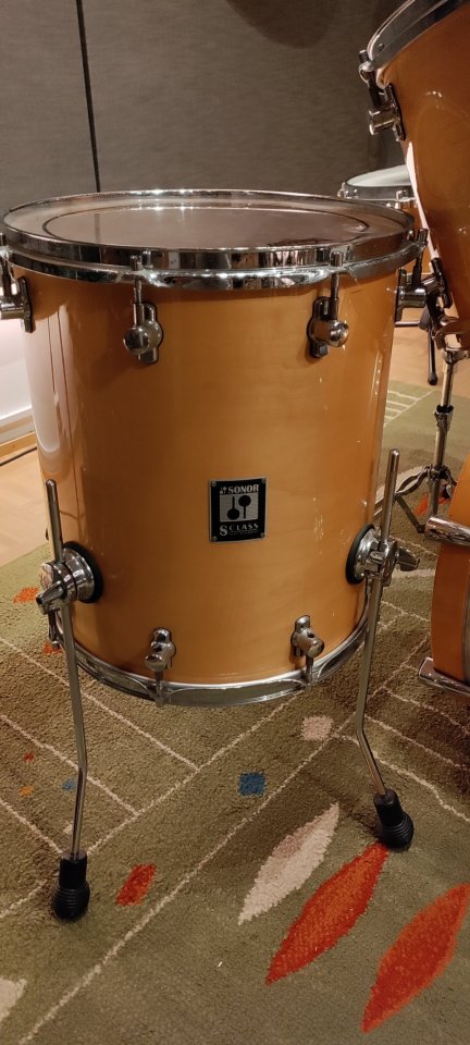 Bateria Sonor Sclass + fundas rígidas de segunda mano · Foto 7 de 10 · Barcelona · 1030 €
