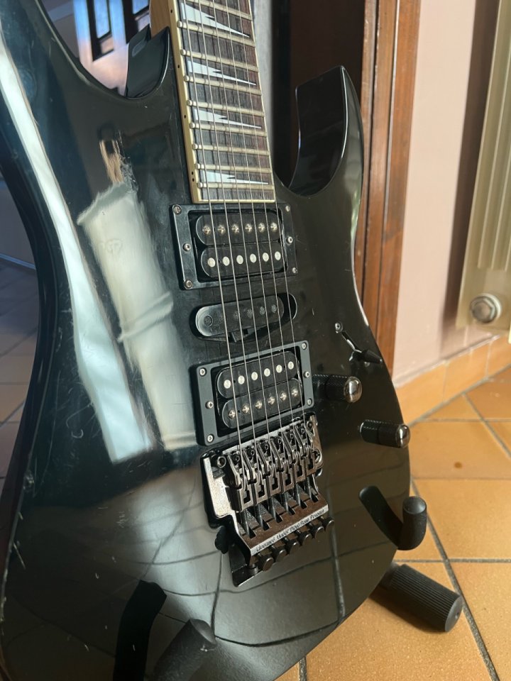 Ibanez rg760/570 japan de segunda mano · Foto 3 de 9 · Barcelona · 550 €