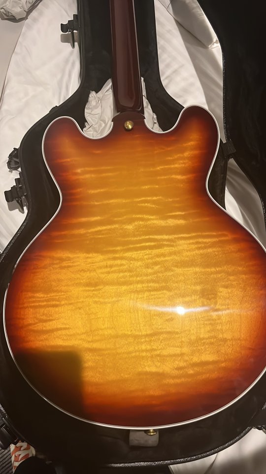 Gibson ES 335 Supreme de segunda mano · Foto 2 de 8 · Madrid · 3200 €