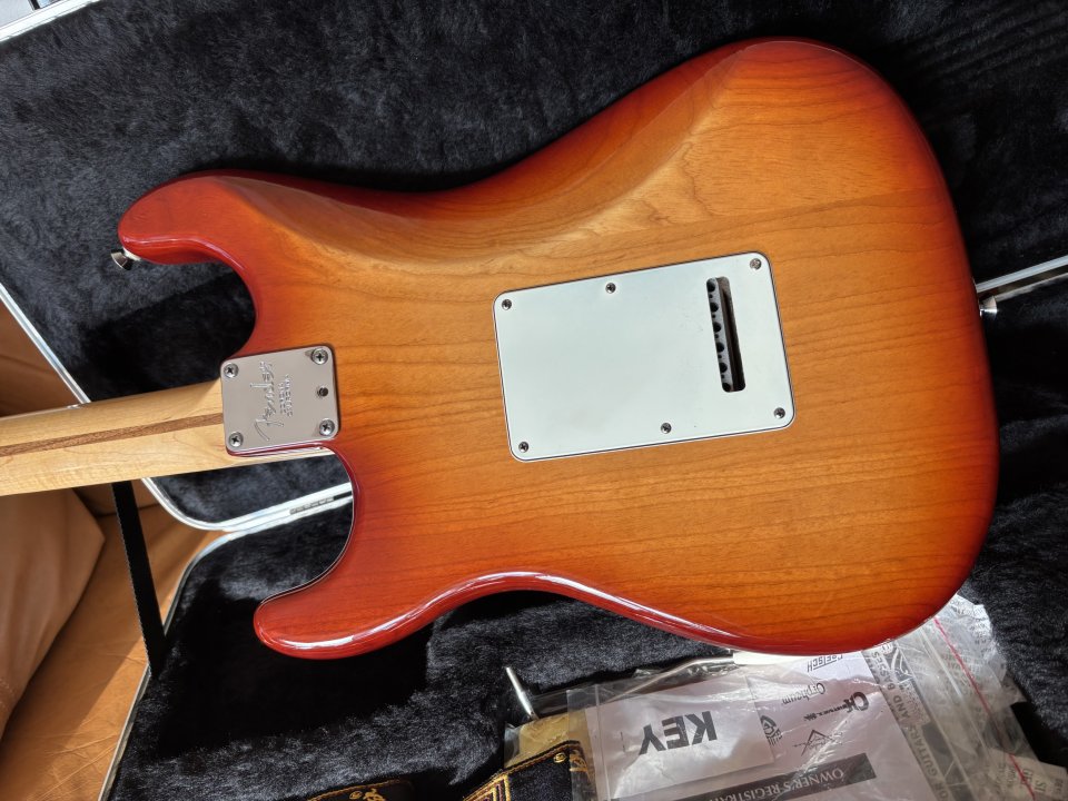 CAMBIO- Fender American Standard Stratocaster