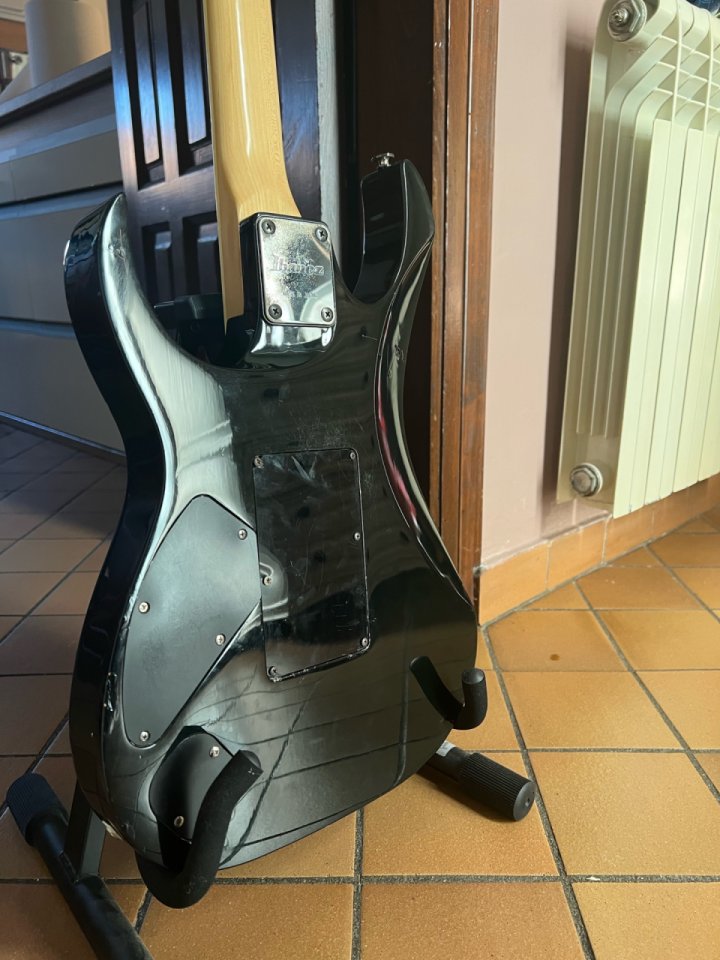 Ibanez rg760/570 japan de segunda mano · Foto 5 de 9 · Barcelona · 550 €