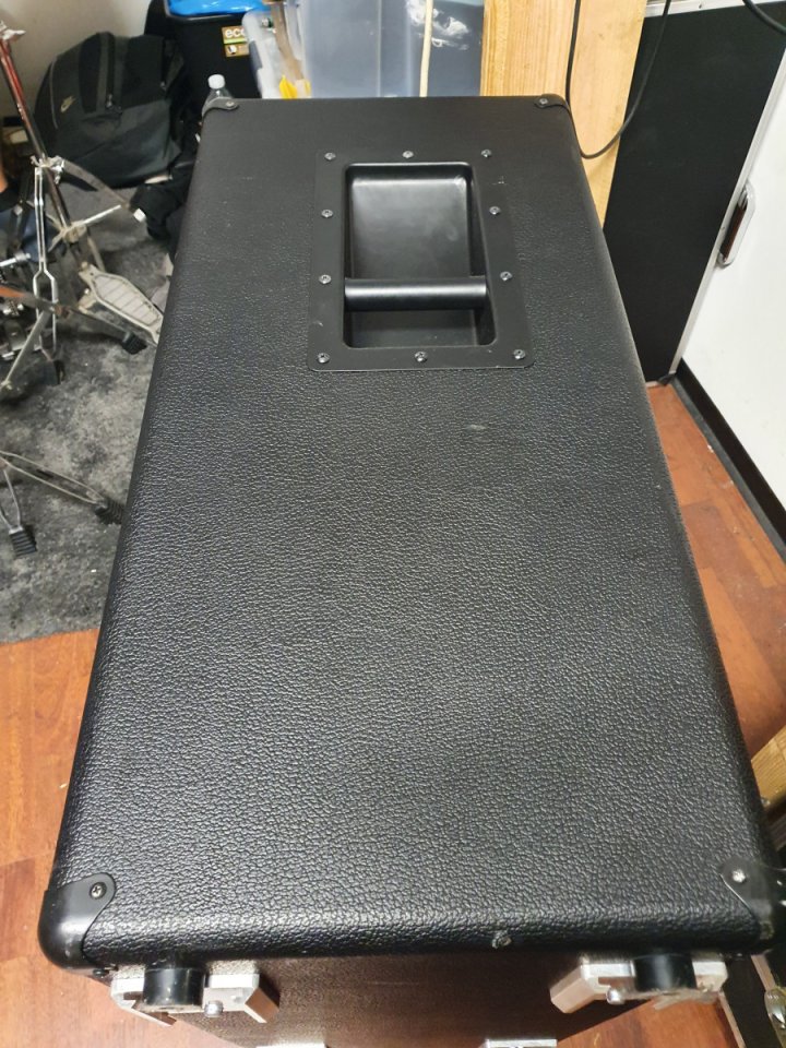 Pantalla Egnater 4x12