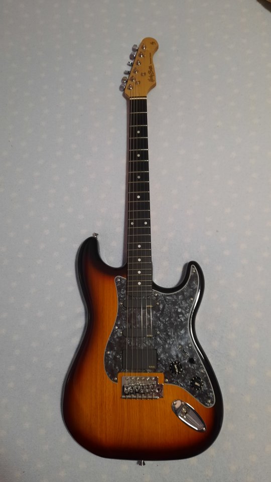 Strato con kit EMG Luke y bloqueo