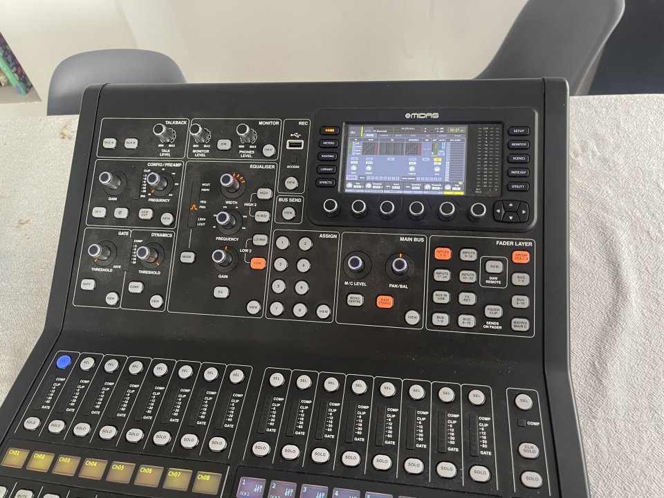 Midas M32R (compact) de segunda mano · Foto 2 de 10 · Madrid · 1000 €