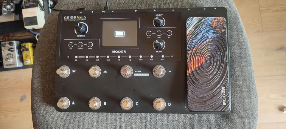 Pedalera Multiefectos Mooer GE150 Max Li NAM2 de segunda mano · Valencia · 150 €