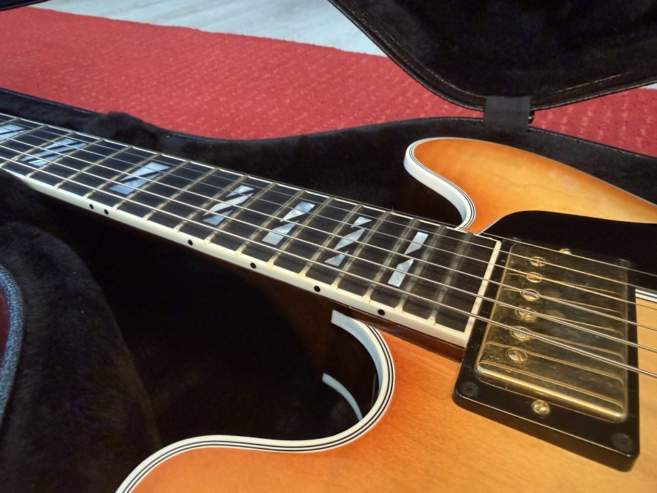 Gibson ES Supreme – Royal Tan Exclusive 2024 de segunda mano · Foto 4 de 10 · Bizkaia · 3900 €