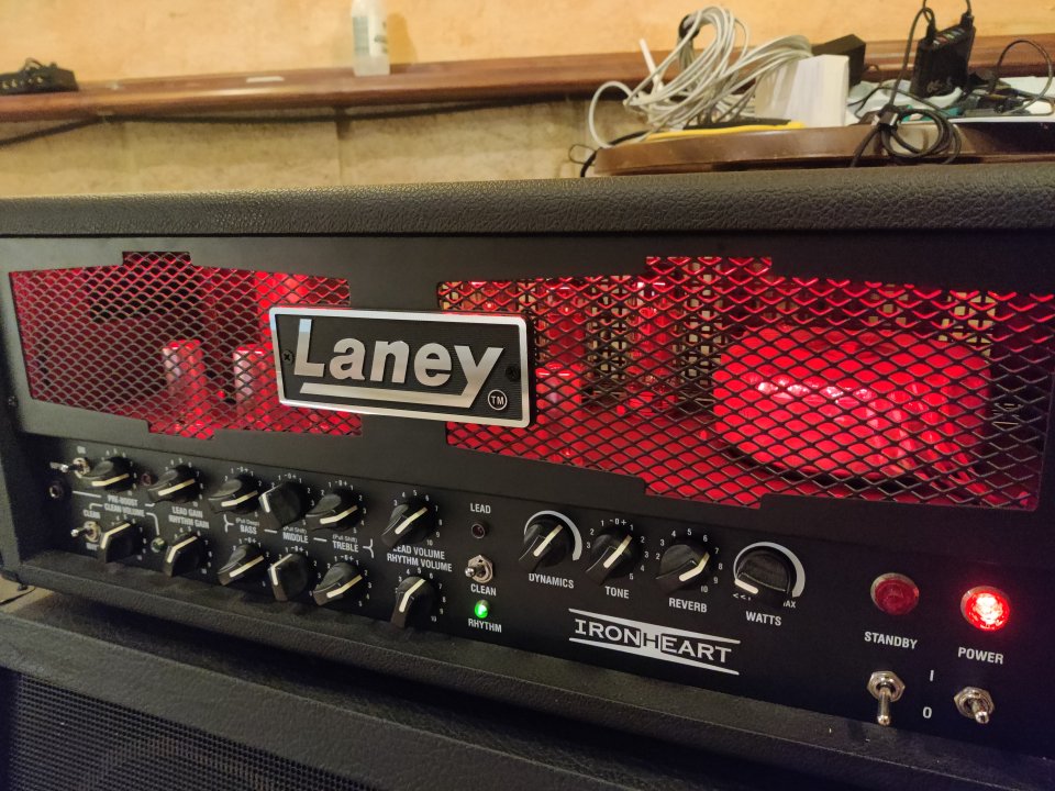 Laney IRT120H válvulas + pantalla