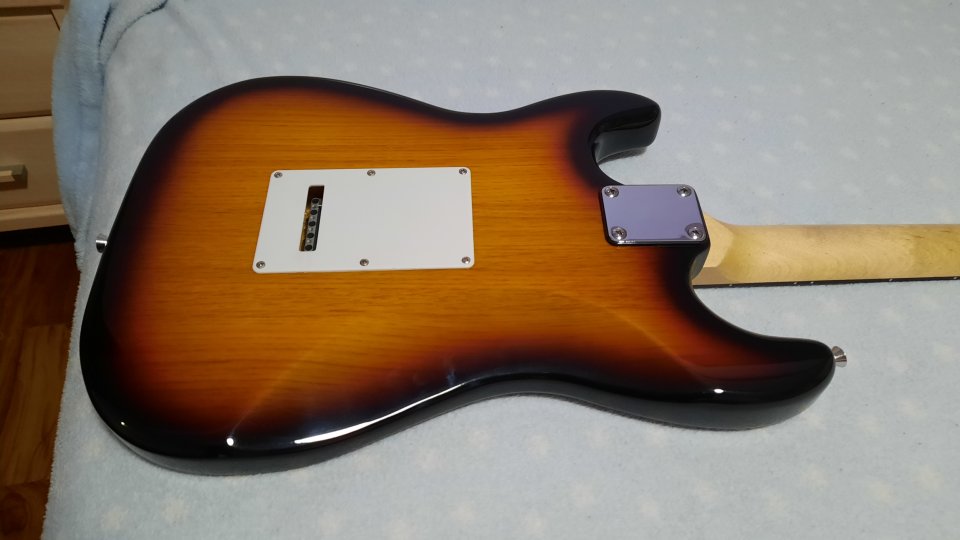 Strato con kit EMG Luke y bloqueo