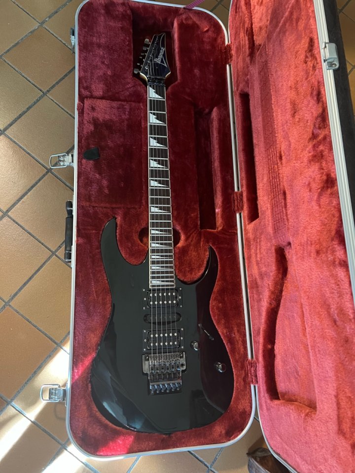 Ibanez rg760/570 japan de segunda mano · Foto 9 de 9 · Barcelona · 550 €