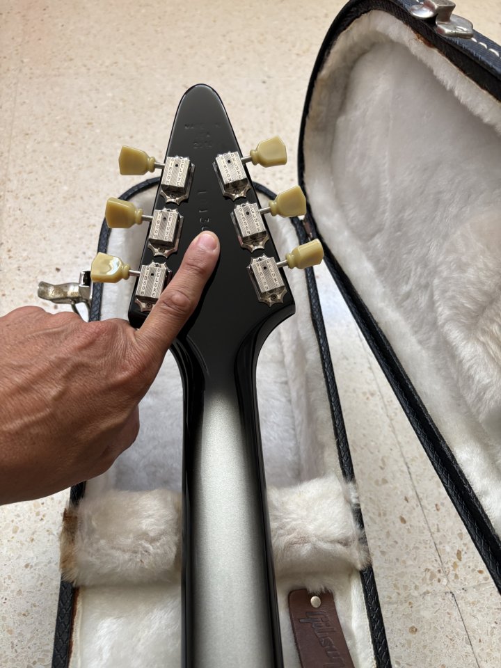 Gibson Flying v modelo DSVREBCH1 del 2010 de segunda mano · Foto 5 de 6 · Las Palmas · 1800 €