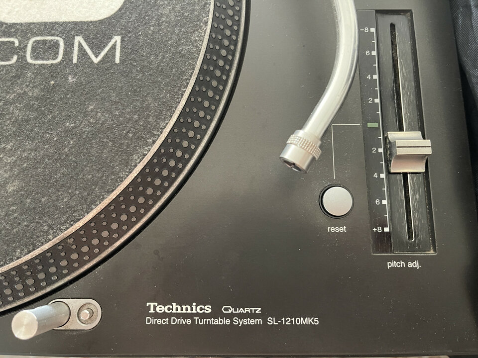 Technics Sl1210 MK5 de segunda mano · Foto 2 de 3 · Alicante · 700 €