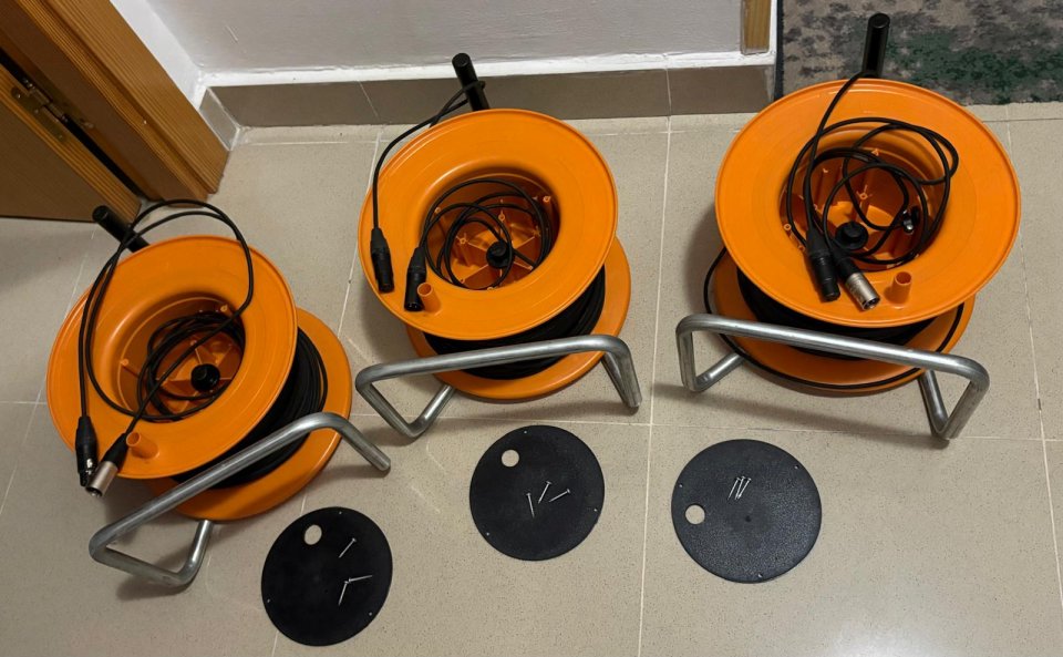 3 bobinas de cable Cordial digital Aes/Ebu 110 ohmios 75€ por bobina de segunda mano · Foto 1 de 5 · Madrid · 75 €