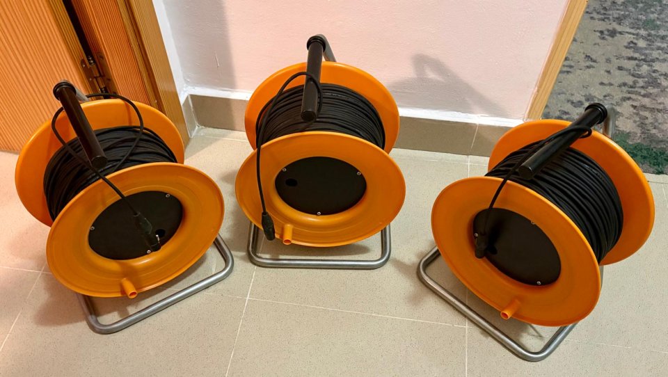 3 bobinas de cable Cordial digital Aes/Ebu 110 ohmios 75€ por bobina de segunda mano · Foto 2 de 5 · Madrid · 75 €