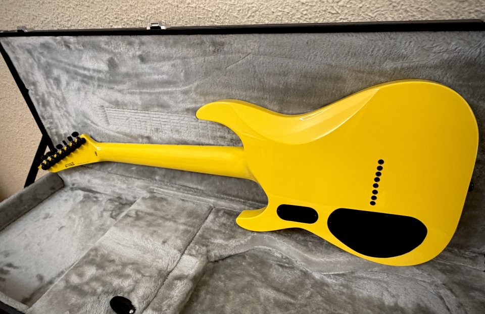 ESP LTD SC-608 Limited Edition (Chiquita yellow) de segunda mano · Foto 4 de 8 · Barcelona · 1600 €
