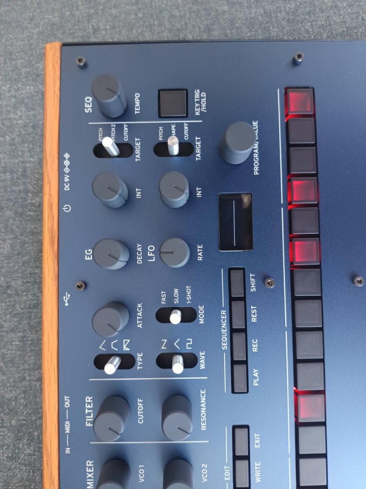 Korg Monologue Azul de segunda mano · Foto 6 de 7 · Madrid · 200 €