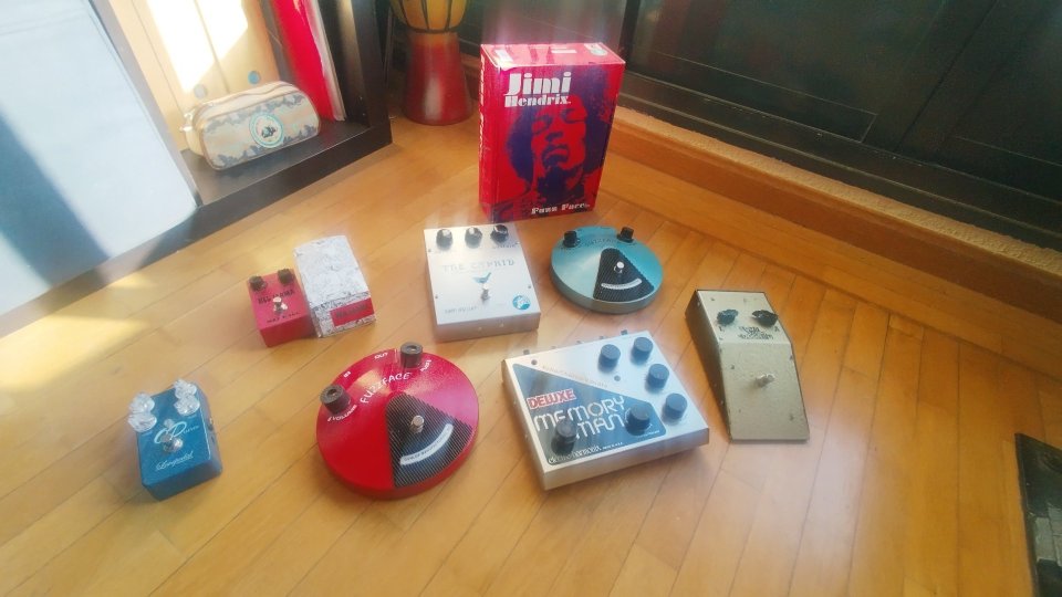 Pedales chidos de segunda mano · Foto 2 de 9 · Madrid · 1500 €