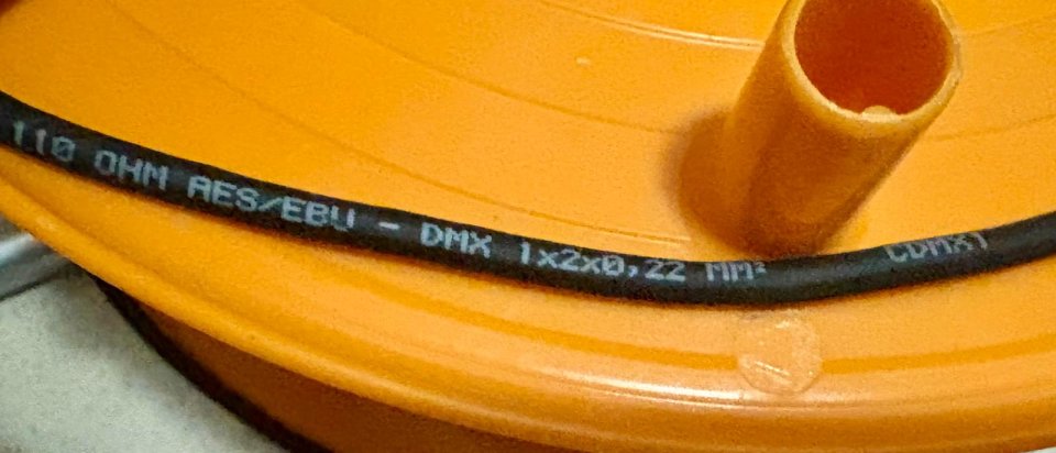 3 bobinas de cable Cordial digital Aes/Ebu 110 ohmios 75€ por bobina de segunda mano · Foto 5 de 5 · Madrid · 75 €