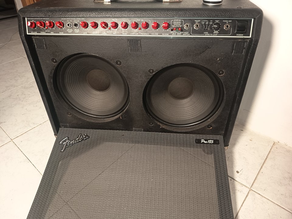 Amplificador Fender pro 185 de segunda mano · Foto 4 de 6 · Valencia · 250 €