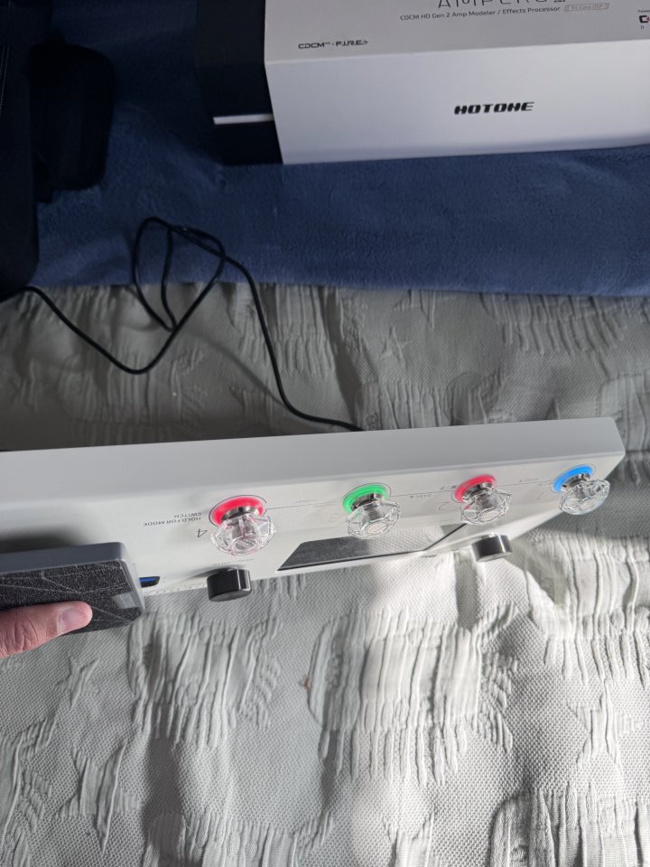 Hotone Ampero II + Pedal Expresión de segunda mano · Foto 6 de 10 · Madrid · 400 €