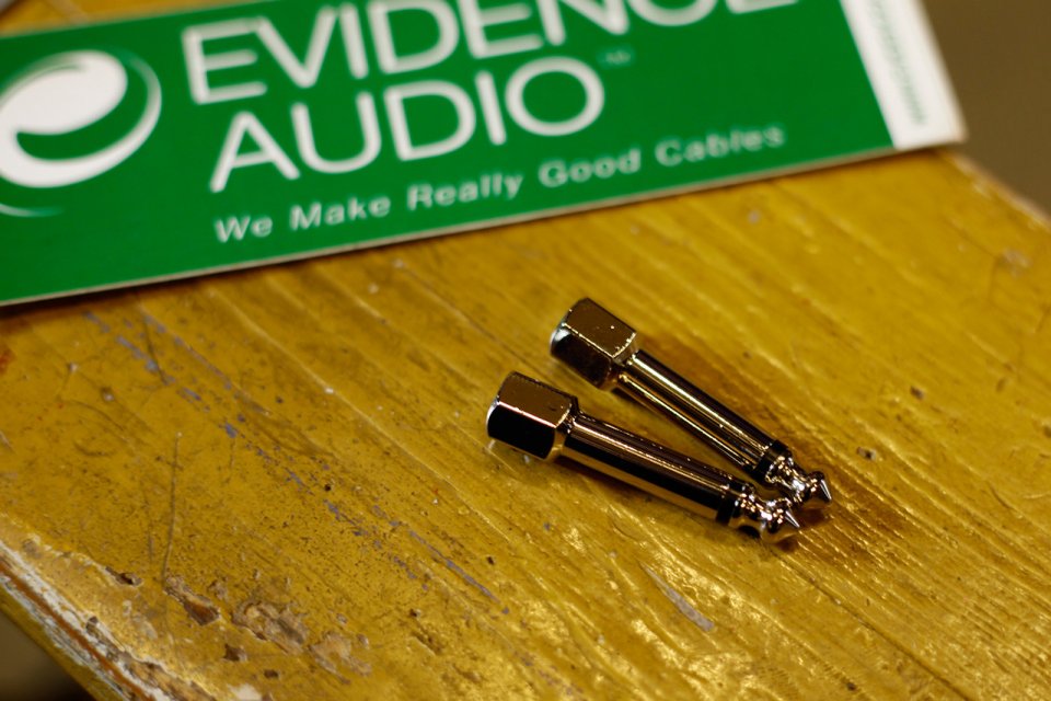 Evidence Audio SIS Jacks (44 Más cables)