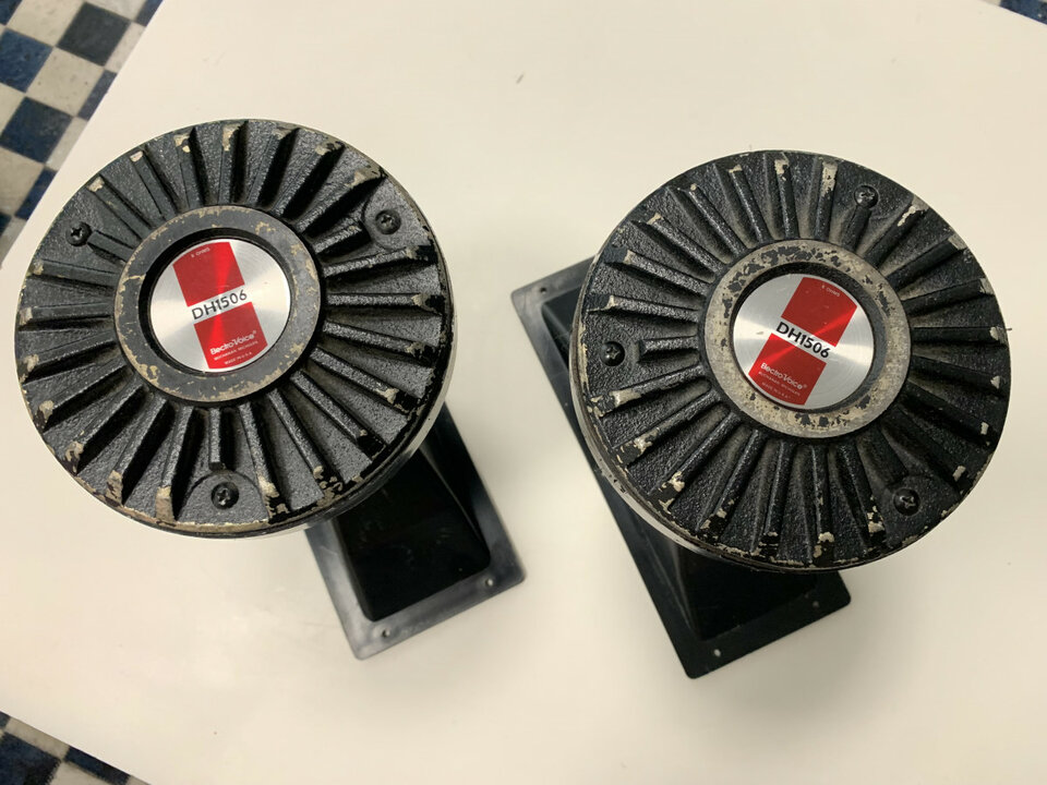 Motores compresión Electro Voice DH1506