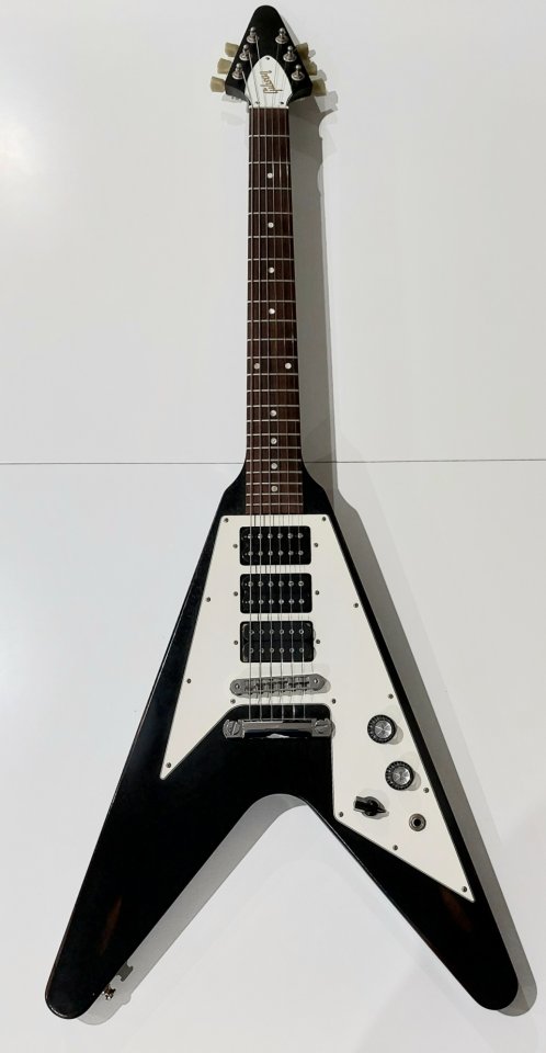 Gibson Flying V faded negra. Modelo 3 pastillas