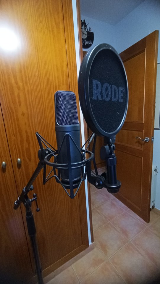 Micrófono de Condensador RODE T1000+ Soporte Konig & Mayer de segunda mano · Foto 2 de 6 · Valencia · 115 €
