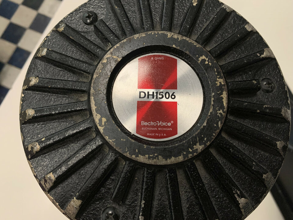 Motores compresión Electro Voice DH1506 de segunda mano · Foto 9 de 10 · Valencia · 135 €