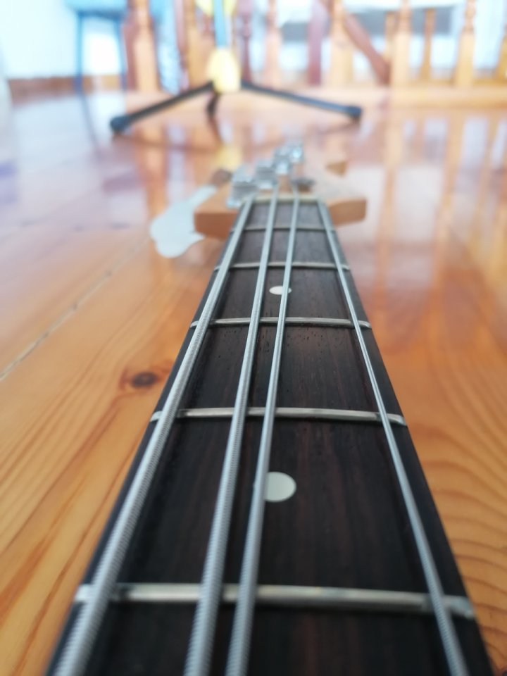 Bajo Precisión MIM Heavy Relic de segunda mano · Foto 3 de 6 · Cantabria · 600 €