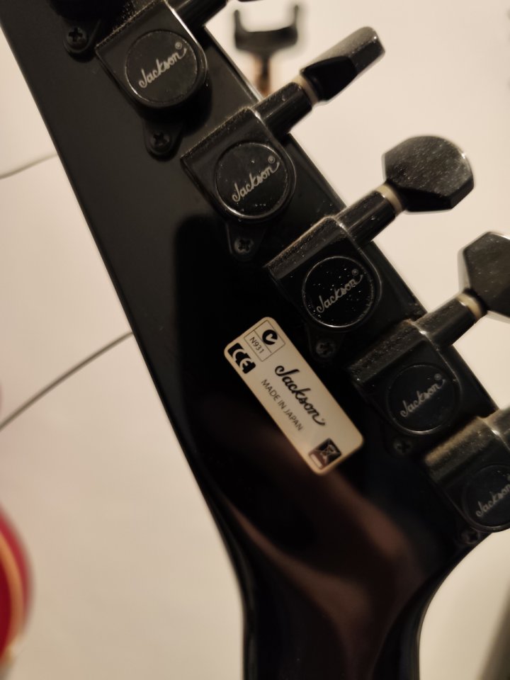 Jackson slat 3-6 soloist MIJ negro trans made in Japan de segunda mano · Foto 2 de 4 · Barcelona · 1500 €
