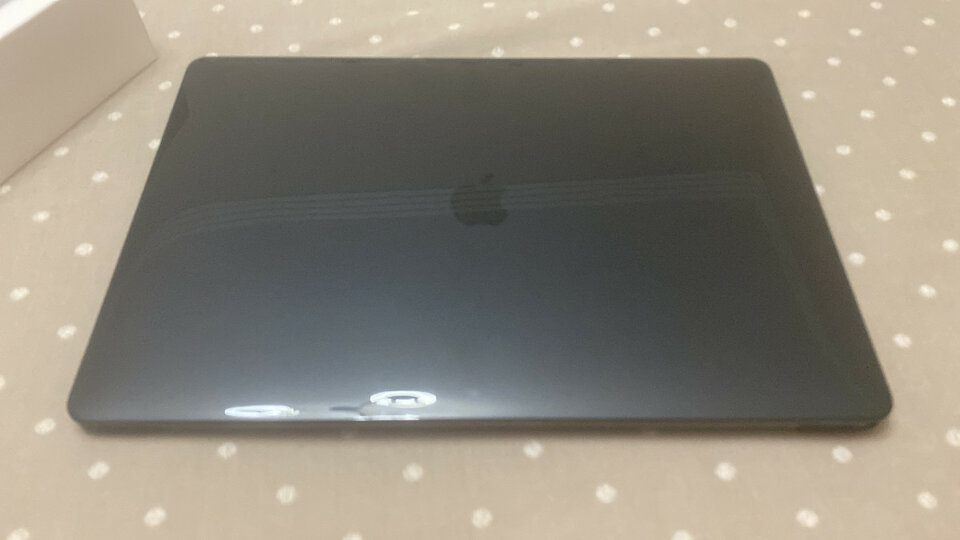 Apple MacBook Pro i7 16” 6 core 16 GB