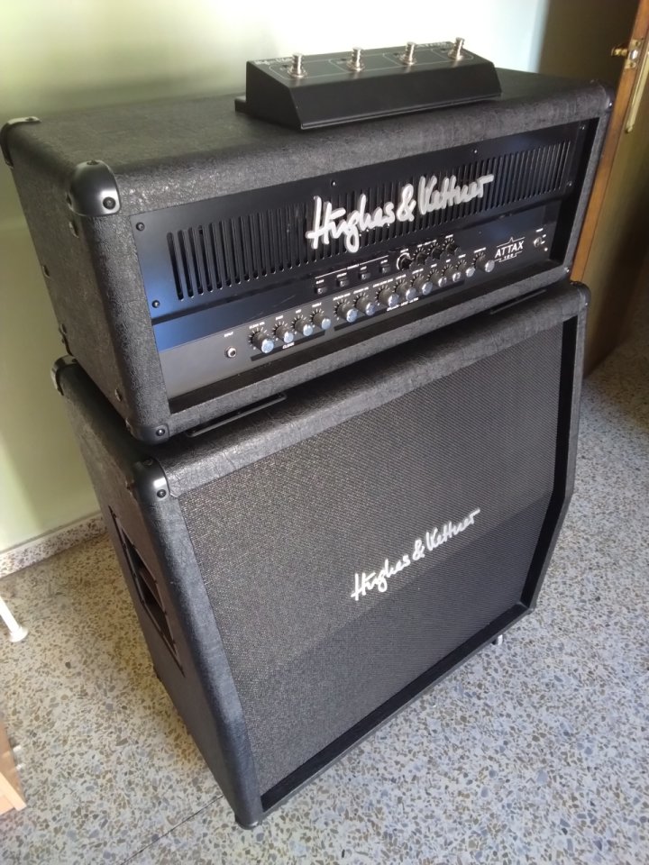 Amplificador de Guitarra HUGHES & KETTNER ATTAX 100