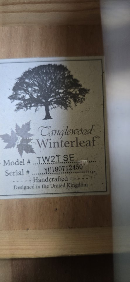 Guitarra viaje electroacústica de segunda mano · Foto 3 de 10 · Madrid · 100 €