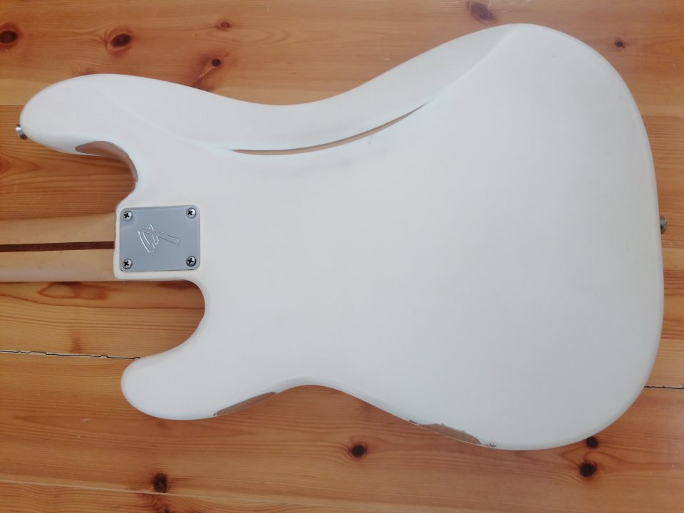 Bajo Precisión MIM Heavy Relic de segunda mano · Foto 6 de 6 · Cantabria · 600 €