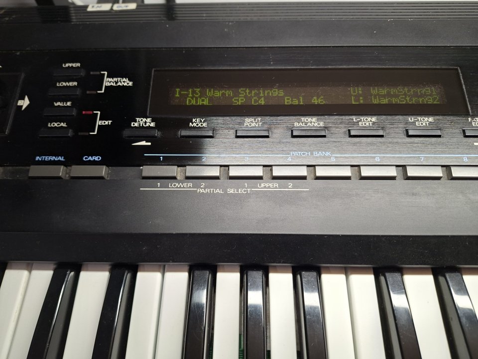 Roland D-50 con tarjetas de segunda mano · Foto 3 de 5 · Barcelona · 500 €