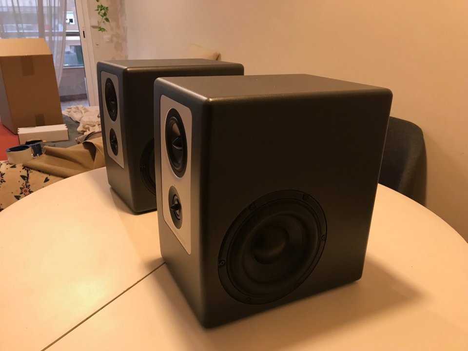 Monitores Barefoot Sound Footprint 02 Gen2