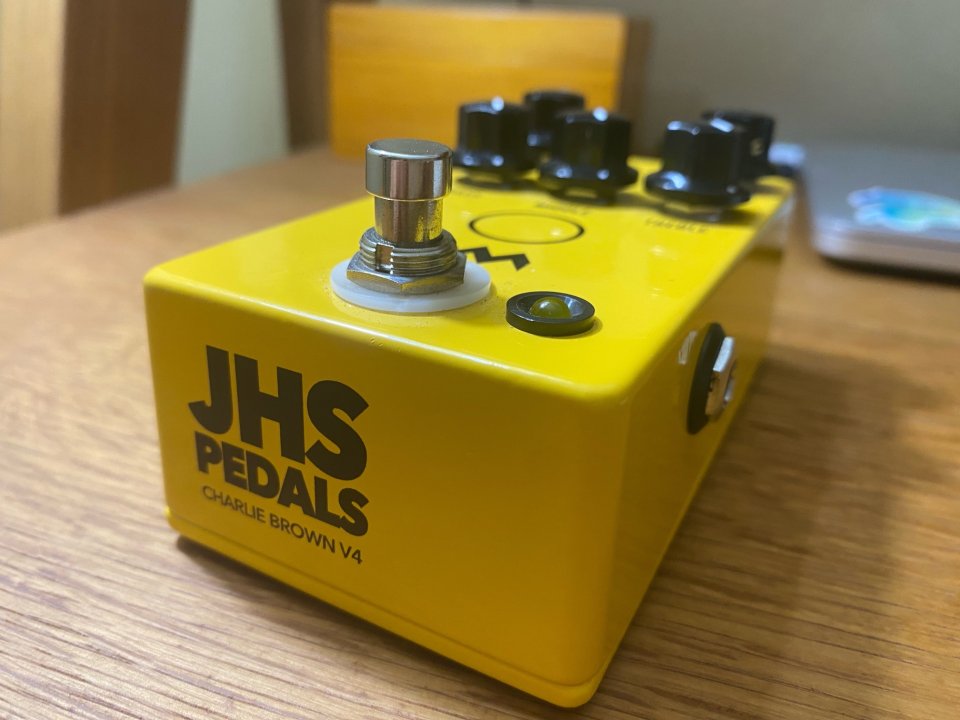 JHS Charlie Brown V4 de segunda mano · Foto 1 de 10 · Pontevedra · 150 €