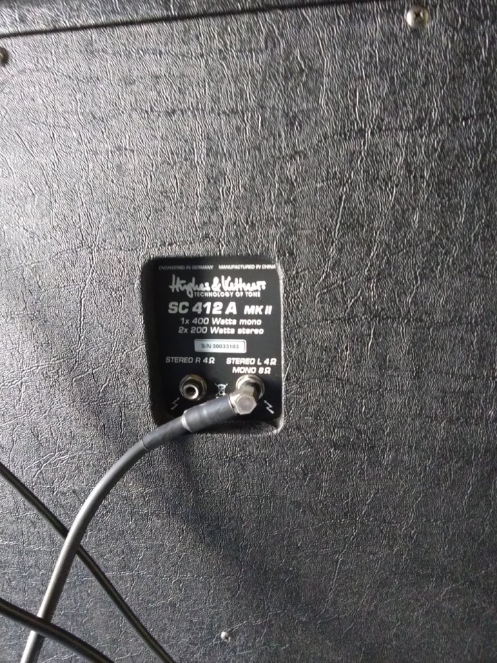 Amplificador de Guitarra HUGHES & KETTNER ATTAX 100