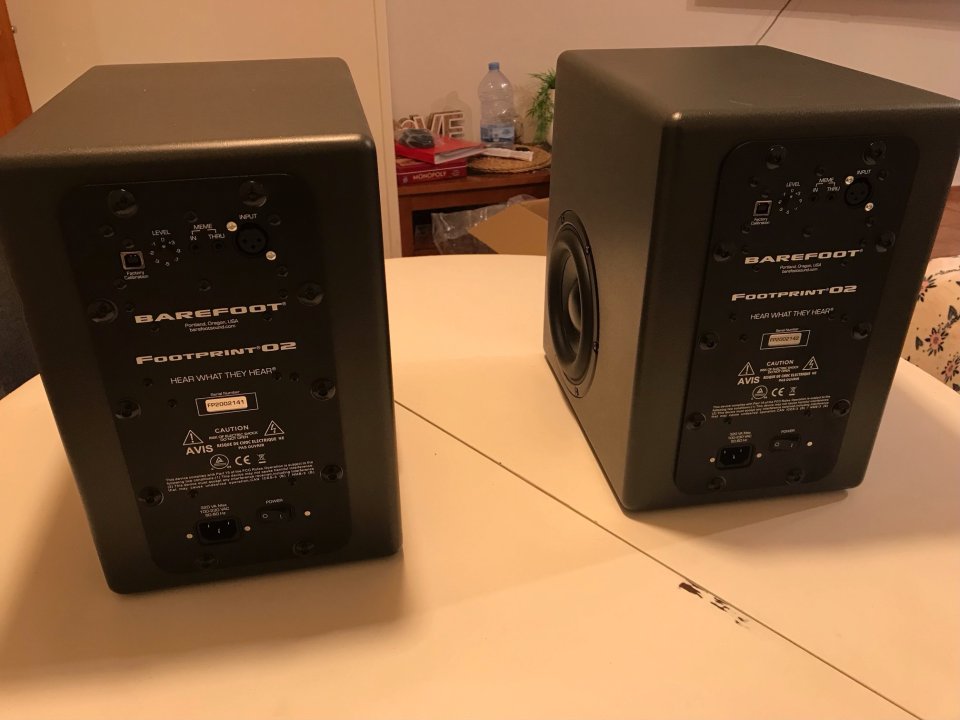 Monitores Barefoot Sound Footprint 02 Gen2