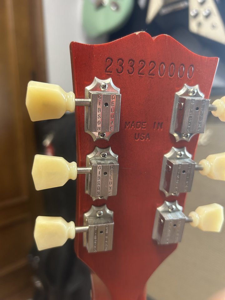 Gibson Les Paul Tribute 2023 de segunda mano · Foto 4 de 8 · Cádiz · 900 €