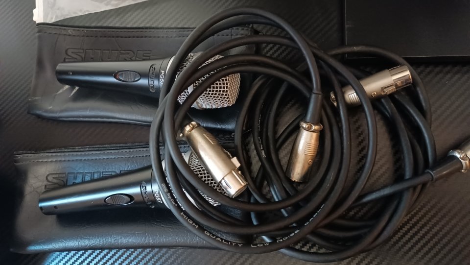 2 micrófonos Shure PG57 de segunda mano · Foto 3 de 3 · Valencia · 50 €